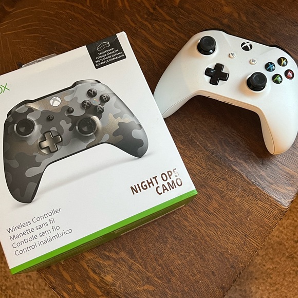 Microsoft X Box One S - Picture 3 of 4